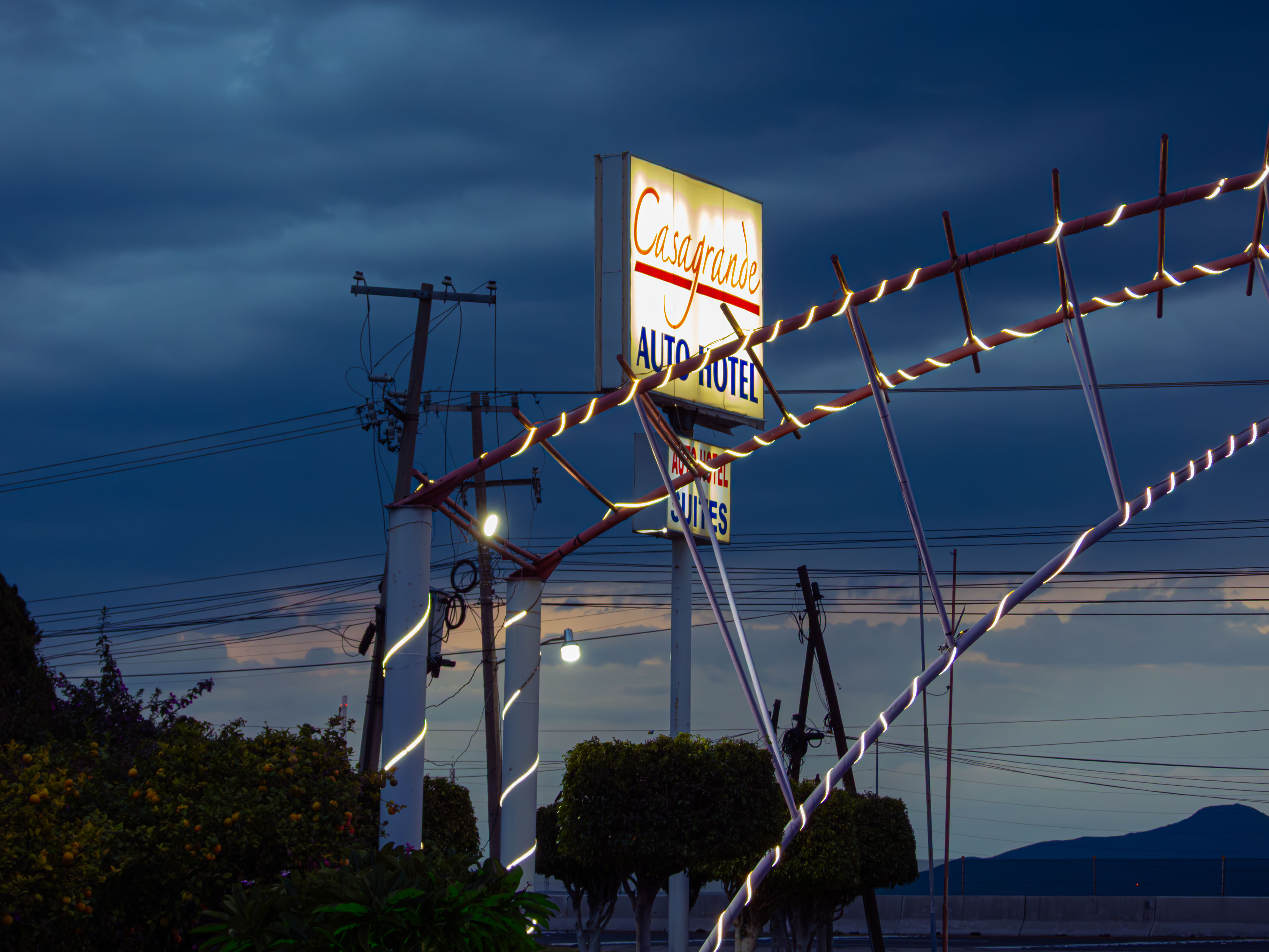 Letrero del Auto Hotel Casagrande